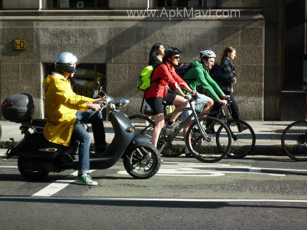 traffic rider apk 2023